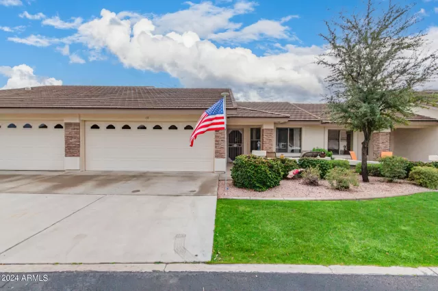 MLS: 6659542 Condo For Sale