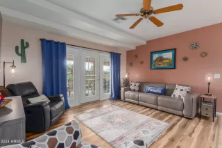 Photo #5: 6659542 Listing