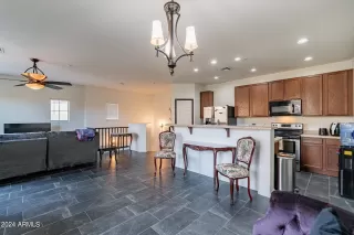 Photo #2: 6659749 Listing