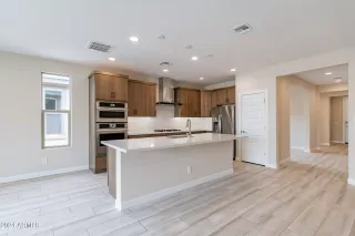 Photo #6: 6659758 Listing