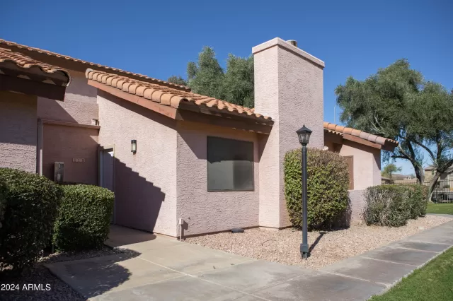 MLS: 6659846 Condo For Sale