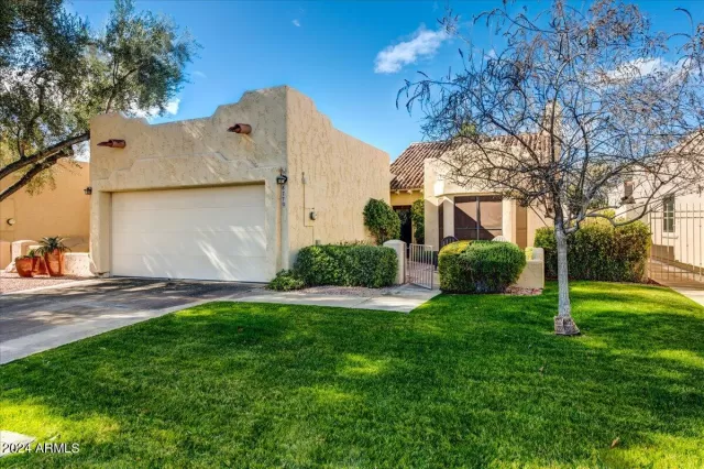 MLS: 6659886 Condo For Sale