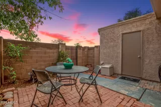 Photo #2: 6659944 Listing