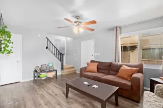 Photo #6: 6659944 Listing