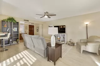 Photo #2: 6659968 Listing