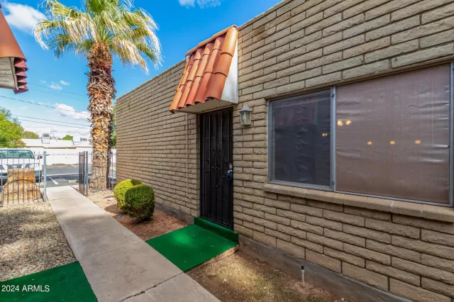 MLS: 6660034 Condo For Sale