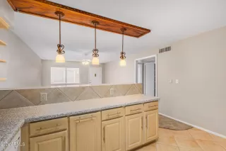 Photo #6: 6660034 Listing