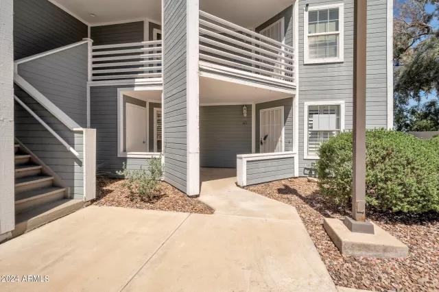 MLS: 6660035 Condo For Sale