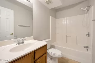 Photo #4: 6660035 Listing