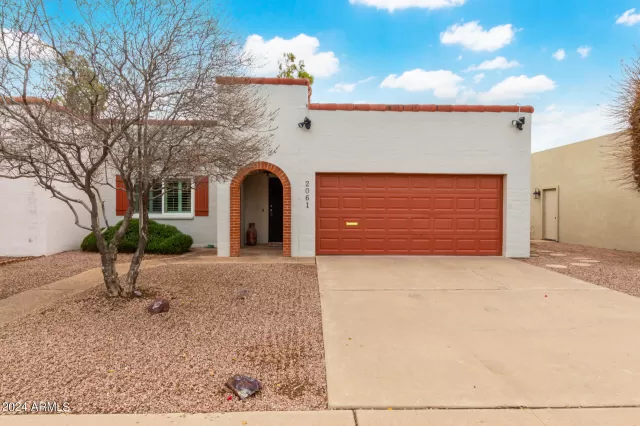 MLS: 6660062 Condo For Sale