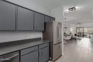 Photo #5: 6660114 Listing