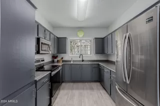 Photo #6: 6660114 Listing