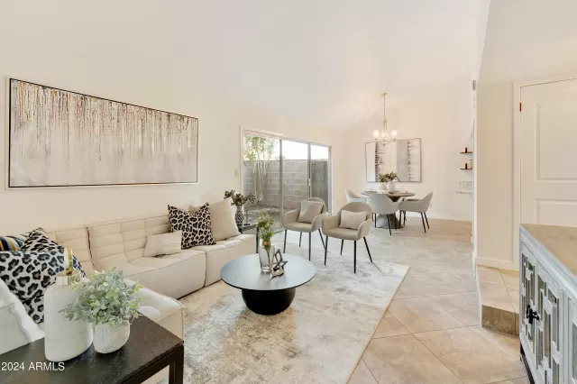 MLS: 6660272 Condo For Sale