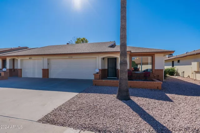 MLS: 6660428 Condo For Sale