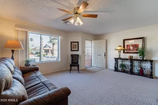 Photo #6: 6660428 Listing 