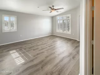 Photo #5: 6660609 Listing