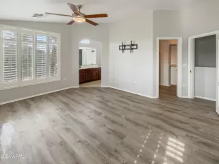 Photo #6: 6660609 Listing