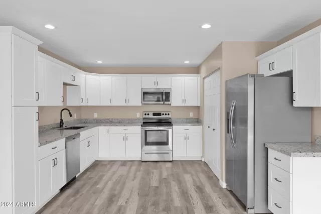 MLS: 6660714 Condo For Sale