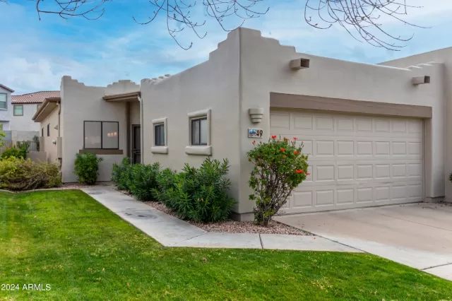 MLS: 6660776 Condo For Sale