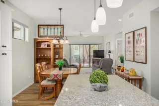 Photo #5: 6660776 Listing