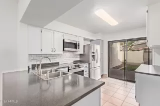 Photo #2: 6660798 Listing 