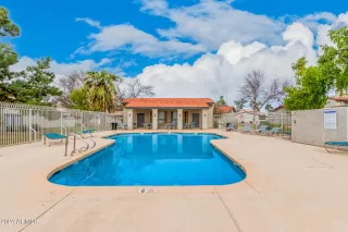 Photo #5: 6660798 Listing 