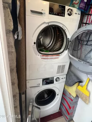 Photo #4: 6660864 Listing