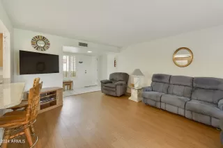 Photo #3: 6660892 Listing