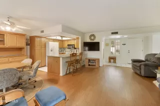 Photo #6: 6660892 Listing