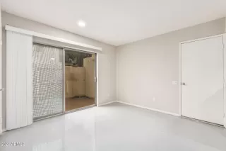 Photo #6: 6660956 Listing 