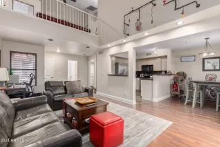 Photo #5: 6660979 Listing