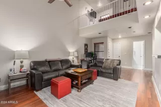 Photo #6: 6660979 Listing