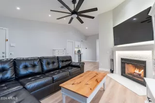 Photo #3: 6660990 Listing