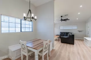 Photo #4: 6660990 Listing