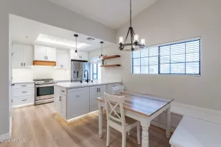 Photo #6: 6660990 Listing