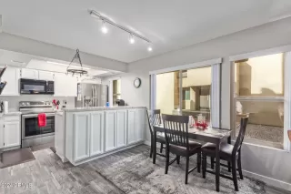 Photo #6: 6661010 Listing