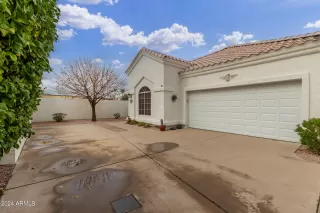 Photo #2: 6661283 Listing 