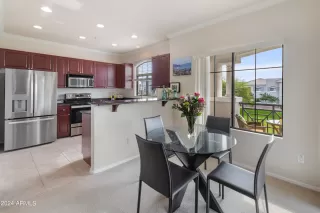 Photo #5: 6661414 Listing