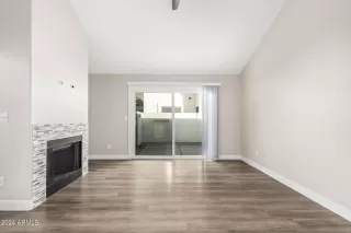 Photo #5: 6661552 Listing