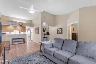 Photo #6: 6661568 Listing 