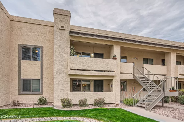 MLS: 6661840 Condo For Sale