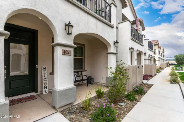 MLS: 6661861 Condo For Sale