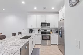 Photo #1: 6661861 Listing 