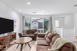 Photo #2: 6661861 Listing 