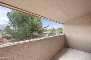 Photo #4: 6661905 Listing