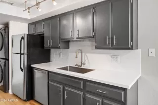 Photo #6: 6661905 Listing