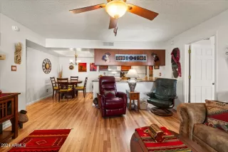 Photo #3: 6661967 Listing