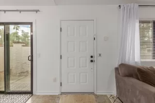 Photo #3: 6661985 Listing