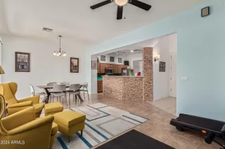 Photo #3: 6662203 Listing