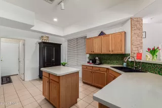 Photo #6: 6662203 Listing